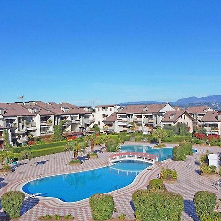 Апартаменти I Ciliegi 1-09 Con Piscina By Wonderful Italy Дезенцано-дель-Гарда Екстер'єр фото