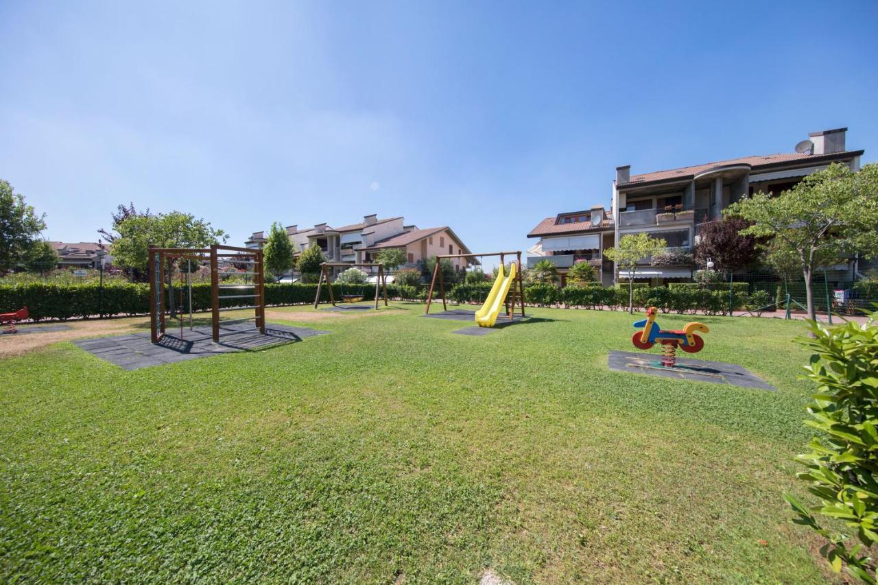 Апартаменти I Ciliegi 1-09 Con Piscina By Wonderful Italy Дезенцано-дель-Гарда Екстер'єр фото